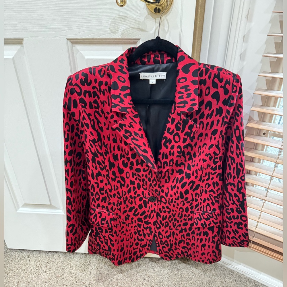Robert Rodriguez red animal print blazer
Size 10, barely worn